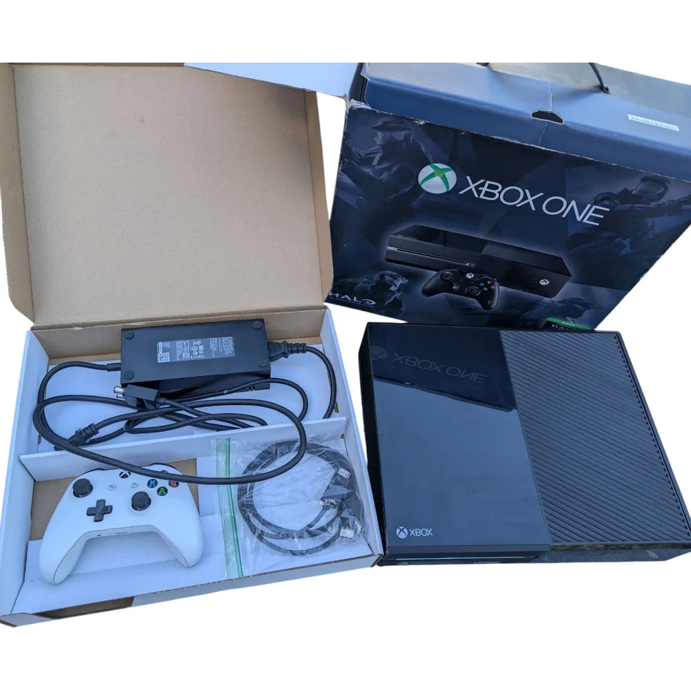 Xbox One Halo Edition Console Model 1540